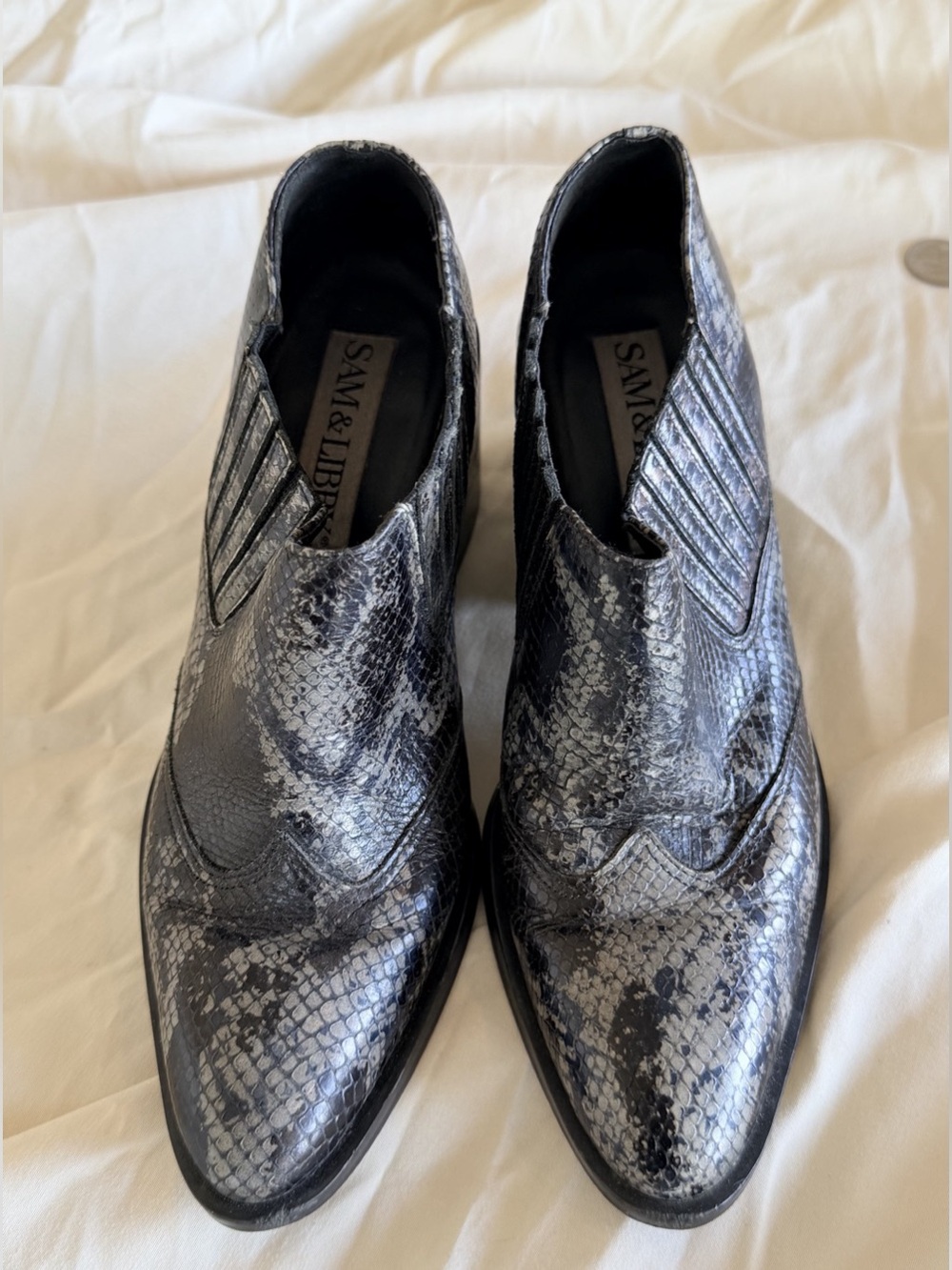 Sam & Libby Pointed Toe Animal Print Heels in Black & Silver